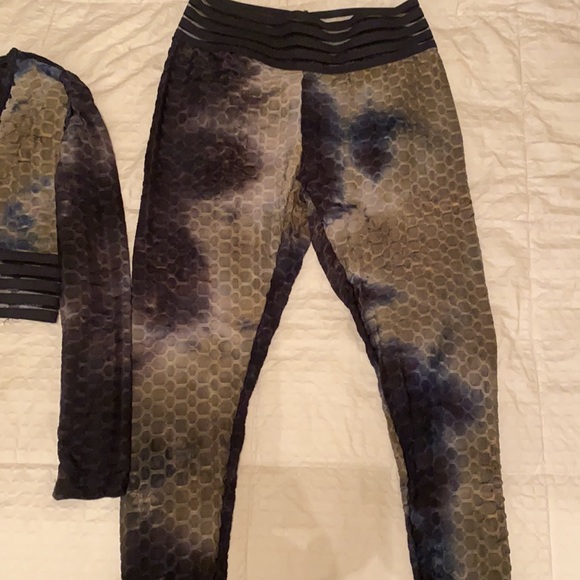 Size XL matching workout/loungewear set from Fashion Nova - Picture 2 of 7